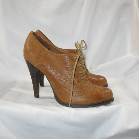 Aldo Shoes - Aldo Karina Wingtip heel - Size 39/8 - Gently Worn
